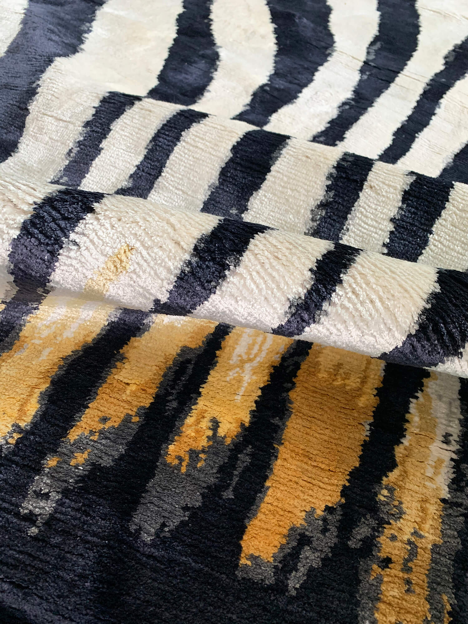 Эксклюзивный ковер ручной работы Zebra